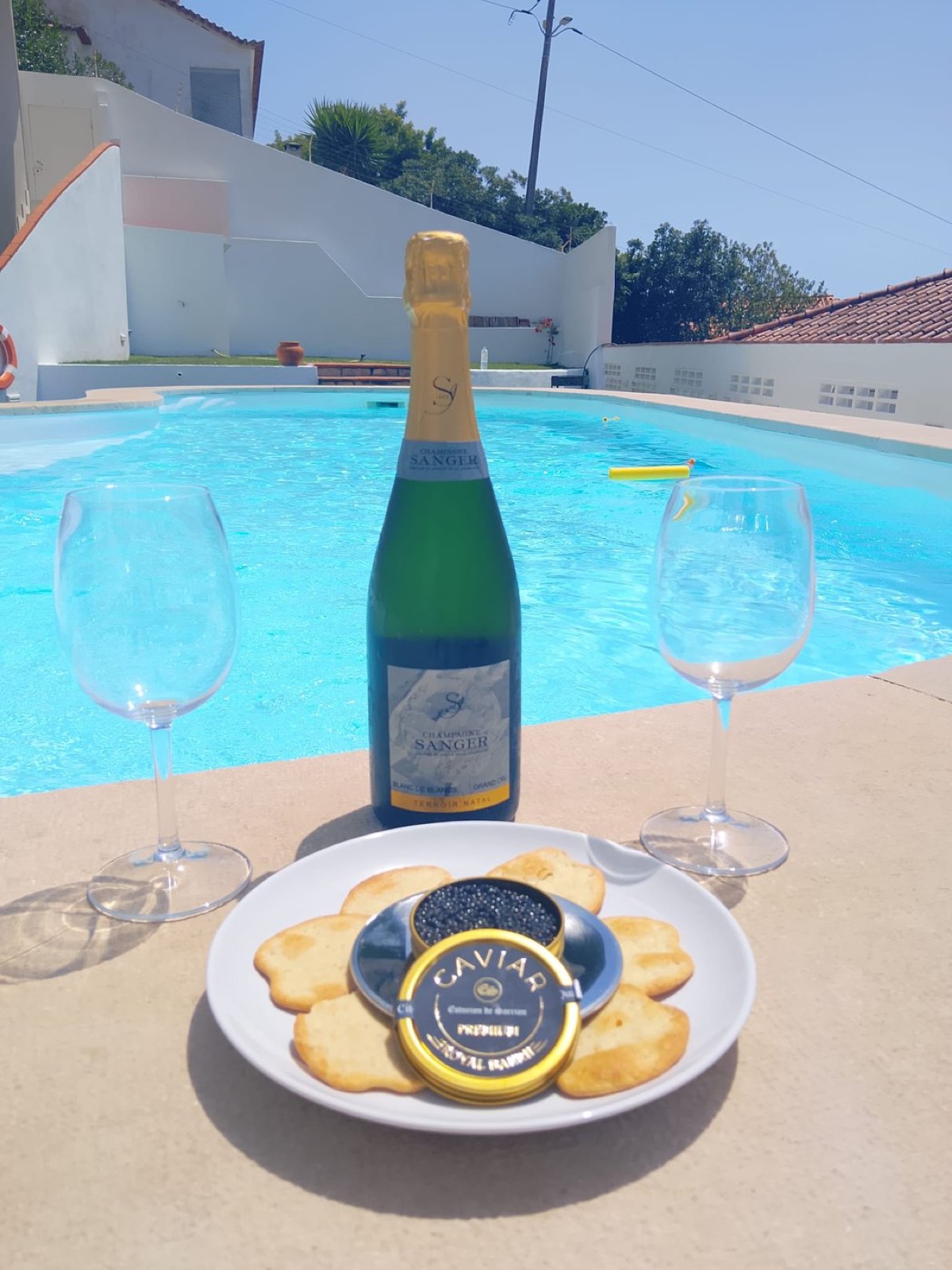 Caviar premium y champagne, selección gourmet