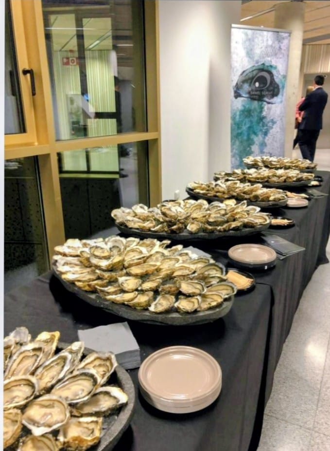 Barra de ostras montada en un evento de empresa